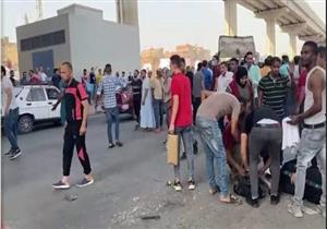 فيديو وصور.. تصادم مروع بين أوتوبيس وميكروباص بطريق جسر السويس