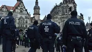 ألمانيا.. الشرطة تعثر على "جسم خطير" أثناء تحرياتها عن متفجرات بمتجر حلوى