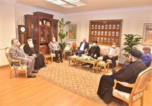 بالصور.. أساقفة كنائس أسيوط يهنئون المحافظ بعيد الفطر