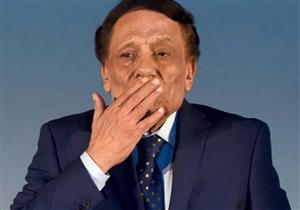 الهرم الرابع وطاغية وبطل جماهيري.. ماذا قال النجوم عن عادل إمام؟