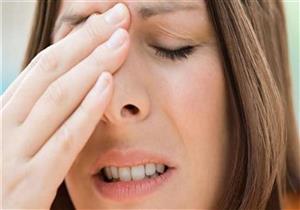 هل تشعر بـ"رفة العين"؟.. إليك أسبابها وطرق علاجها