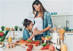 ماذا تأكلين في الأشهر الأولى من الحمل؟