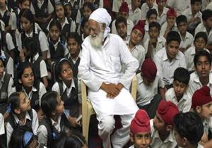 رحيل الرجل الذي علّم الهند "معانقة الأشجار" 