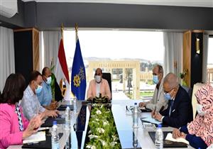 بالصور.. محافظ أسوان يتابع خطوات تنفيذ المشروع السويسري لتحسين مياه الشرب بخور عواضة