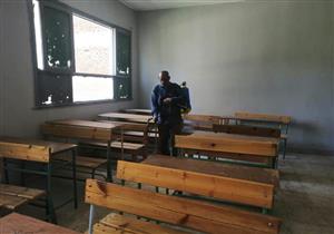 صور.. تعقيم لجان امتحانات الشهادة الإعدادية في السويس