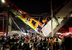 23 قتيلا على الأقل في انهيار جسر بالمكسيك (فيديو)