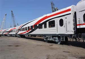 بالصور.. لحظة وصول 52 عربة قطار جديدة إلى ميناء الإسكندرية