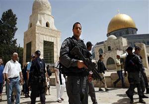 قوات الاحتلال تقتحم الأقصى واشتباكات عنيفة مع الفلسطينيين في باب العامود والشيخ جراح