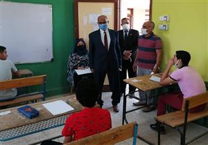 الوادي الجديد تختتم امتحانات الشهادة الإعدادية بالعلوم والرسم الفني - صور 