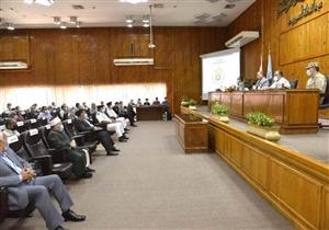 محافظ أسيوط: استبدال أتوبيسات خط سير أسيوط الجديدة بـ"ميكروباص"