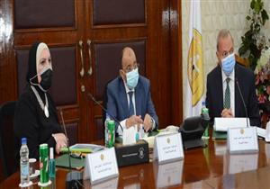 محافظ القليوبية يبحث تطوير "المناطق الصناعية العشوائية"