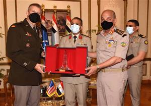وزير الدفاع يلتقي قائد الحرس الوطني الأمريكي خلال زيارته الرسمية لمصر