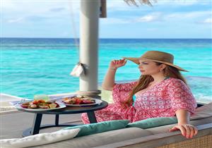 نسرين طافش تنشر صورا من على الشاطئ في المالديف