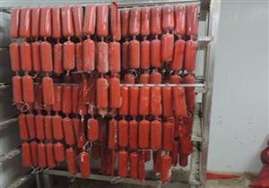 مباحث التموين تضبط ١٤ طن لانشون مجهولة المصدر بحلوان