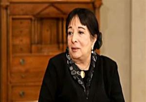سميرة عبد العزيز: "ما هذا الغباء إن واحد بيغني يسمي نفسه شاكوش؟"