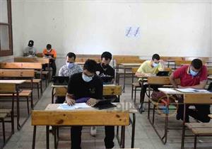 الجبر والهندسة الفراغية.. تباين آراء طلاب بالثانوية العامة حول صعوبة الامتحان
