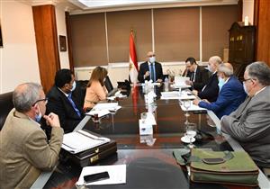 توفيق أوضاع.. وزير الإسكان يناقش ملف أراضي الجمعيات والكيانات بمدينة العبور الجديدة