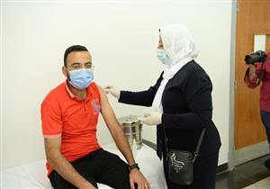 رئيس عين شمس: تطعيم أكثر من 75 ألف طالب حتى الآن ولن يسمح بدخول أحد بدون تلقي اللقاح