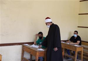 رئيس المعاهد الأزهرية يشيد بانضباط الطلاب داخل لجان الامتحانات بالفيوم