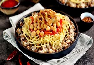 بعد انتشاره.. هذا ما يحدث لجسمك عند تناول الكشري سريع التحضير