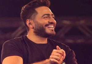 النجوم يهنئون تامر حسني على فيلم "مش أنا".. والأخير يرد