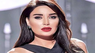 سيرين عبدالنور بعزاء زوج كارول سماحة: الله يقويها هتقوم بدور الأم والأب