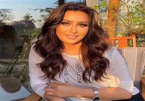  بعد وعكته الصحية.. لطيفة توجه رسالة لتركي آل الشيخ