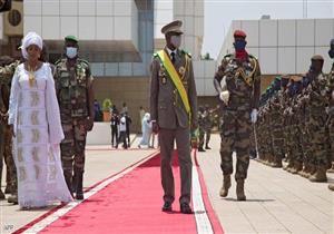 هجوم بالسكين على رئيس مالي المؤقت أثناء صلاة العيد 