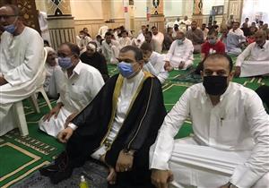 زار قبر والده.. وزير القوى العاملة يؤدى صلاة الأضحى بالشرقية 