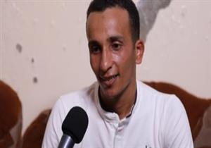 فيديو.. هدية الرئيس السيسي لمجند العلمين "أيمن قنديل": عقد مكتبة 