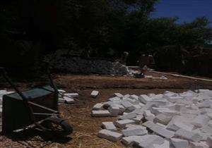 إزالة تعدٍ بالبناء على أراضي زراعية بالأقصر