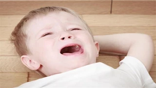 مخاطر سقوط الطفل على رأسه.. تعرف عليها