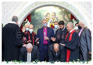 رئيس الإنجيلية يشارك في حفل رسامة القس عزيز يوسف والقس سليمان داود للمعمدانية بالخصوص 