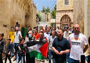 وقفة احتجاجية أمام المسجد الإبراهيمي تنديدا بقيام إسرائيل بأعمال حفر داخل الحرم 