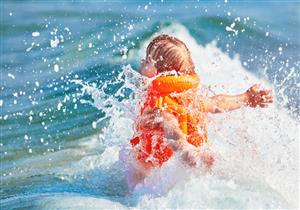 بعد تحذير الأرصاد من الأمواج العالية.. نصائح للمصطافين لتجنب الغرق