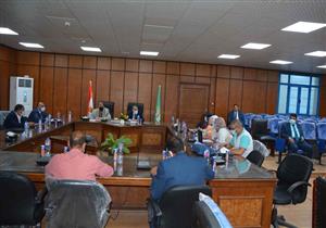 محافظ المنيا: تسهيلات ودعم للمستثمرين الجادين بالمنطقة الصناعية