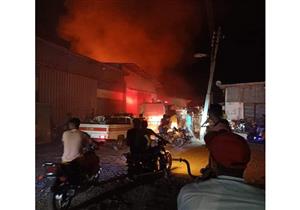 السيطرة على حريق ضخم في ورشة بكرداسة 