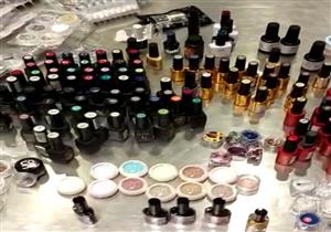 ضبط محاولة تهريب مستلزمات تجميل داخل أحذية ولعب أطفال بمطار القاهرة