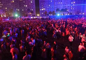 20 صورة لجمهور حفل محمد رمضان قبل انطلاقه