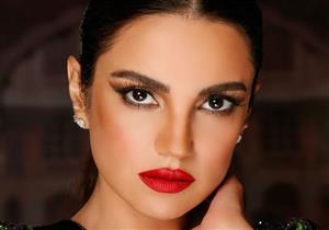 درة ترتدي فستانا مفضلا لديها في أحدث ظهور (صور)