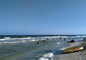 "احذروا البحر مضطرب".. "المصايف" توجه رسالة لرواد شواطئ الإسكندرية