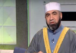 هل يشترط في السجود خارج الصلاة استقبال القبلة والوضوء ؟.. داعية يوضح