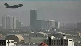 أول دفعة.. وصول 10 مهاجرين مرحلين من الولايات المتحدة إلى جوانتانامو 