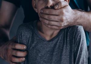 دماء الشقيق الصغير على أرض المصرف.. أحبه والدهما فقررا قتله بـ"السم والنار"