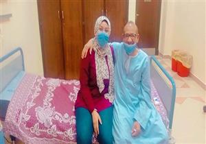 "منة تمنح والدها الحياة بجزء من كبدها".. قصة 12 ساعة في غرفة العمليات بأسيوط