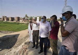 صور.. محافظ أسيوط يتفقد مشروع تنفيذ محطة رفع وخط طرد في "جزيرة قاو"