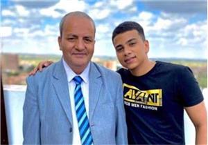 مات حزنًا.. الأب لم يتحمل مشهد احتراق نجليه في حادث تصادم بأسيوط (فيديو)