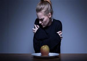 أسباب وأعراض فقدان الشهية العصبي لدى الشباب
