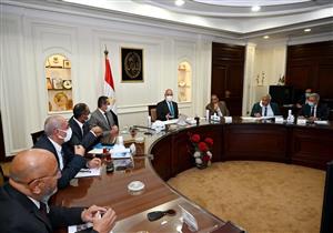 وزير الإسكان: العمل بأقصى سرعة ممكنة في تنفيذ مبادرة "حياة كريمة".. ومتابعة يومية للأعمال