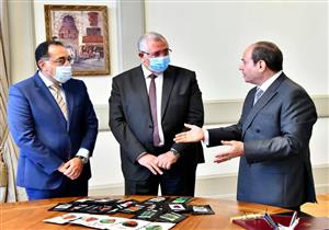 وزير الزراعة يستعرض أمام الرئيس السيسي عينات من إنتاج المشروع القومي للبذور  